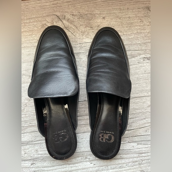 Gianni Bini No Brainer Black Loafers - Picture 3 of 3